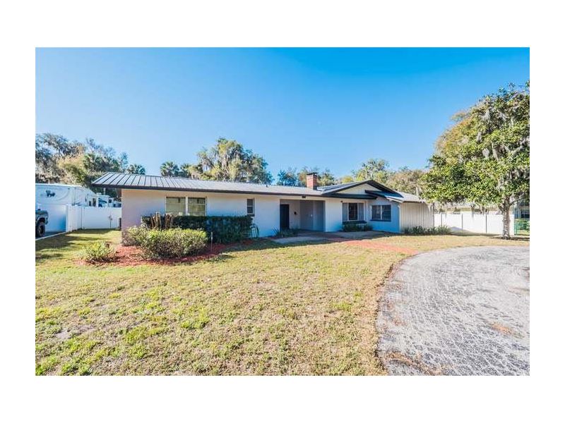 815 Palm Avenue, Leesburg, FL 34748 MLS G5065320 CENTURY 21