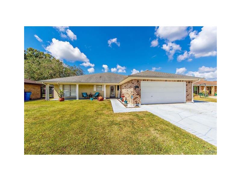 321 Jacobs, Berwick, LA 70342 MLS 2023017605 CENTURY 21