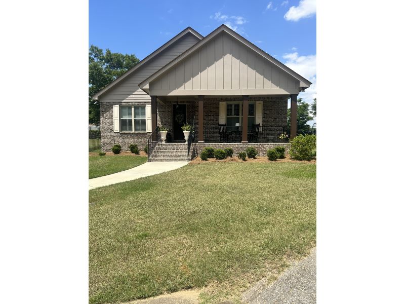 CENTURY 21 Real Estate Property