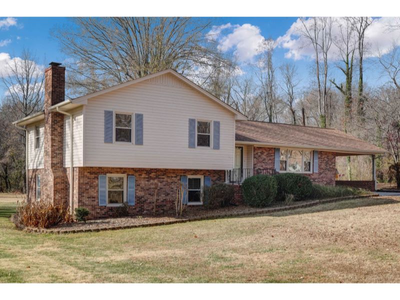 1401 Coach Road, Reidsville, NC 27320 MLS 1125924 CENTURY 21