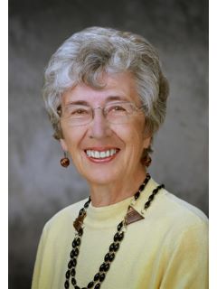 Arlee Geary, Realtor Emeritus Broker Associate