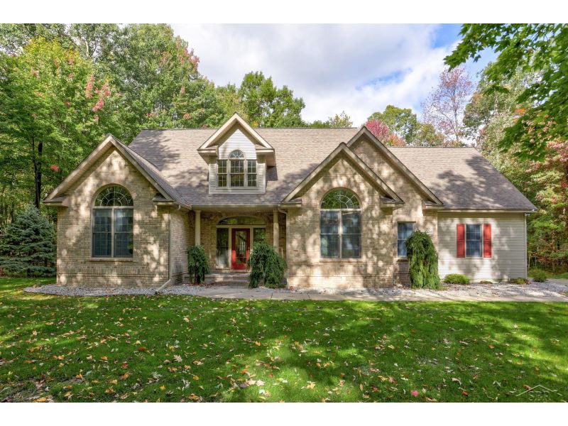 CENTURY 21 Real Estate Property